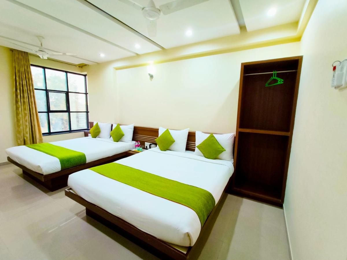 Sai Srushti By Neem Square Otel Shirdi Dış mekan fotoğraf