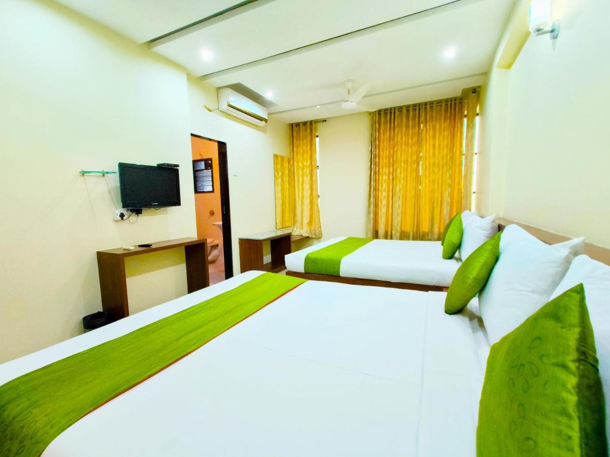 Sai Srushti By Neem Square Otel Shirdi Dış mekan fotoğraf