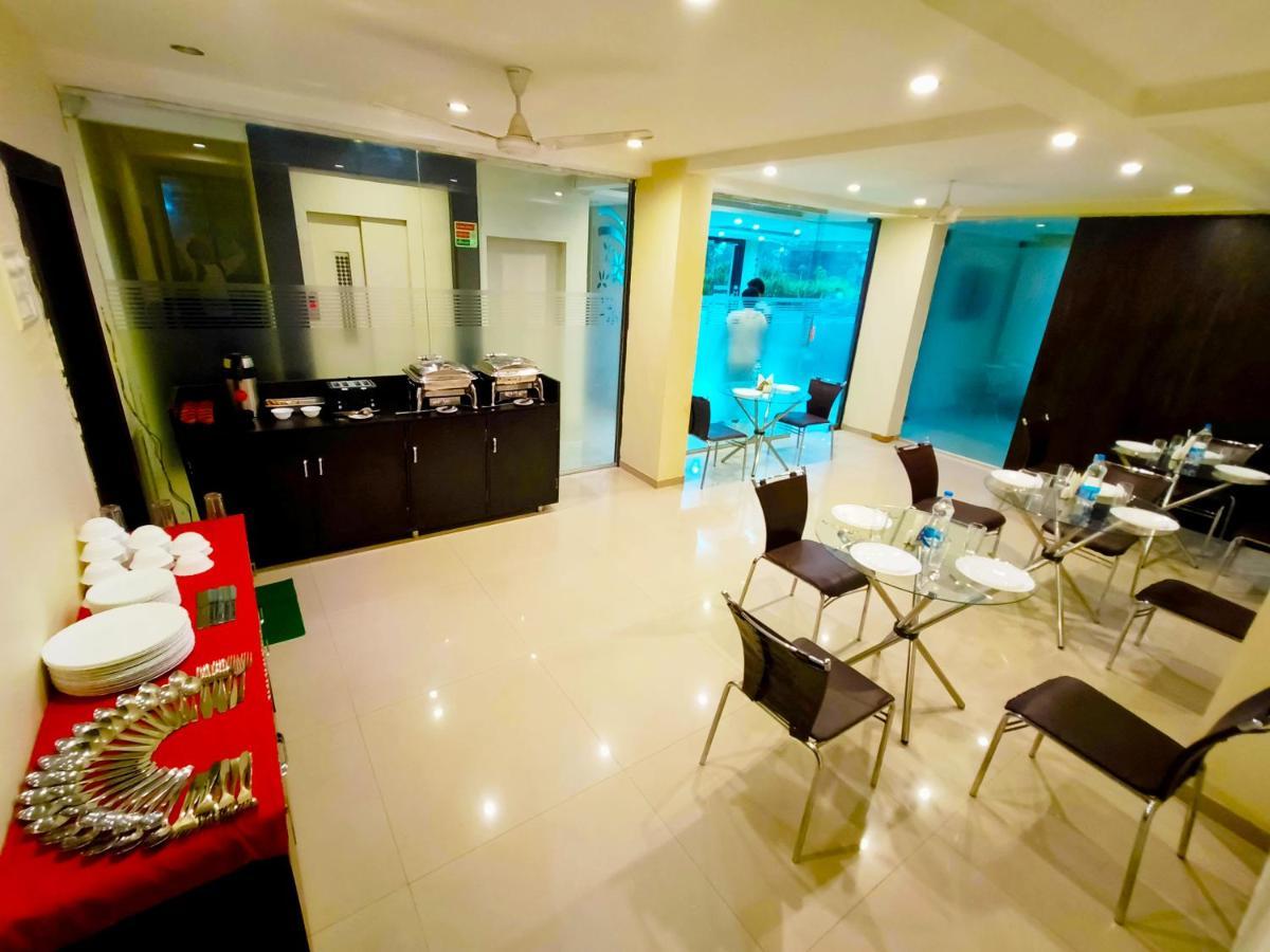 Sai Srushti By Neem Square Otel Shirdi Dış mekan fotoğraf