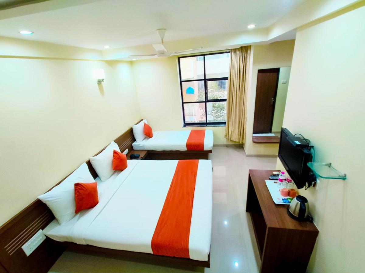 Sai Srushti By Neem Square Otel Shirdi Dış mekan fotoğraf