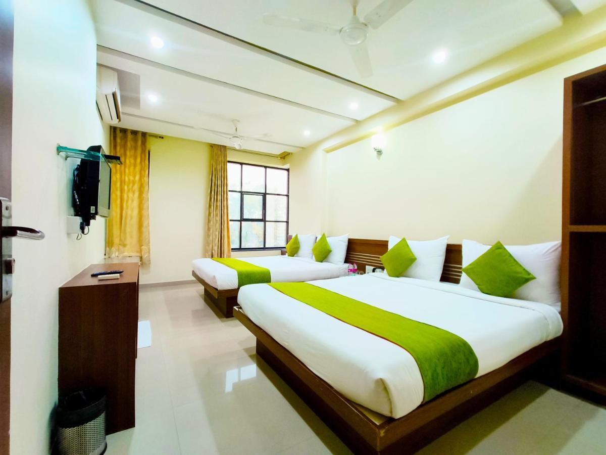 Sai Srushti By Neem Square Otel Shirdi Dış mekan fotoğraf